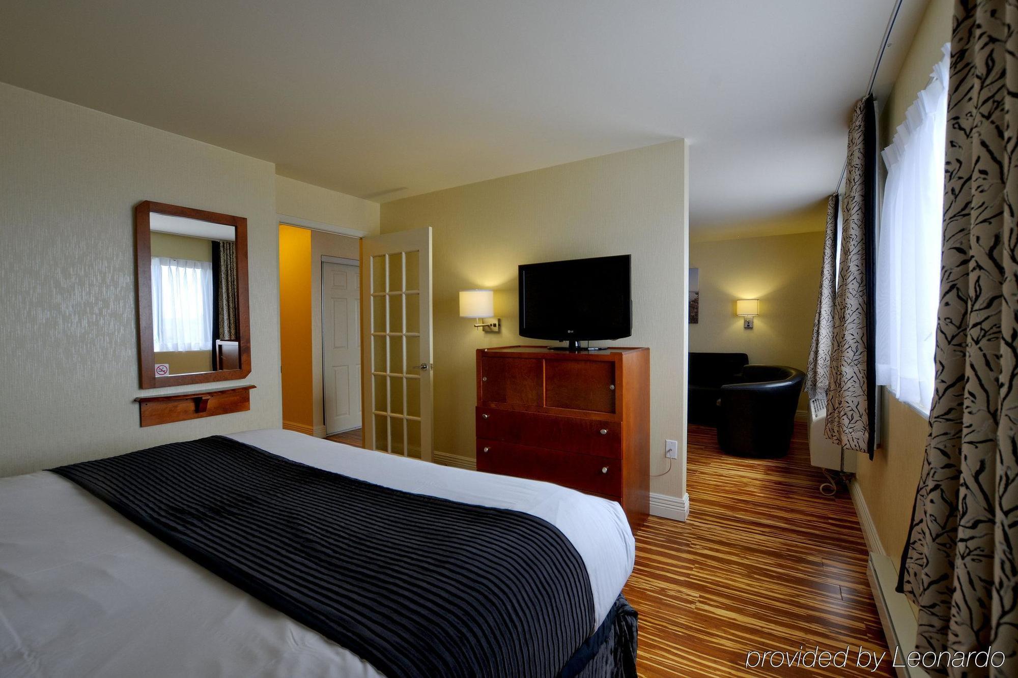 Hotel & Suites Le Dauphin Quebec Ngoại thất bức ảnh